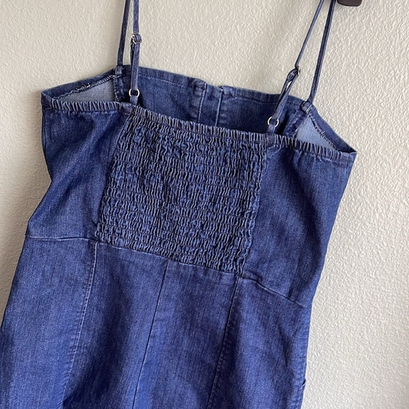 Denim Cut Out Romper 💙NWOT💙 - Picture 5 of 7